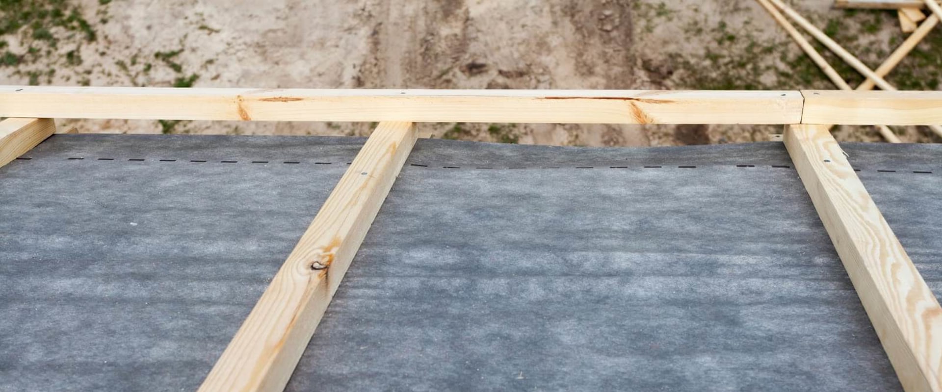 Can roofing felt be used as a vapour barrier?